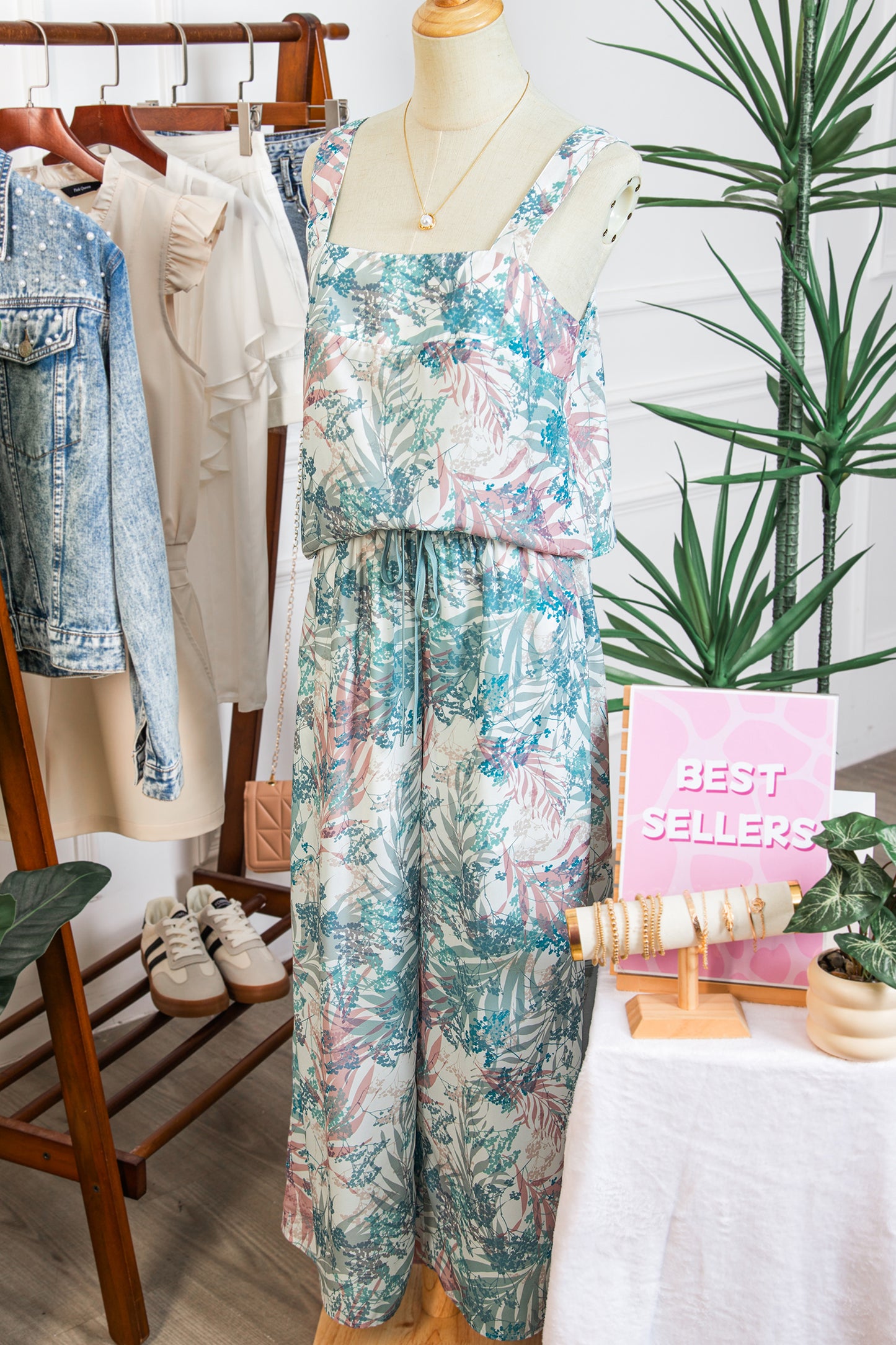 Green Tropical Crop Tank & Wide-Leg Pants Set